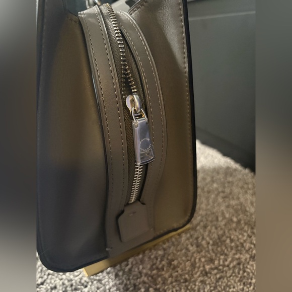 ❌ SOLD ❌ Coach x Popeye Rogue 25 - NWT! - Picture 9 of 17